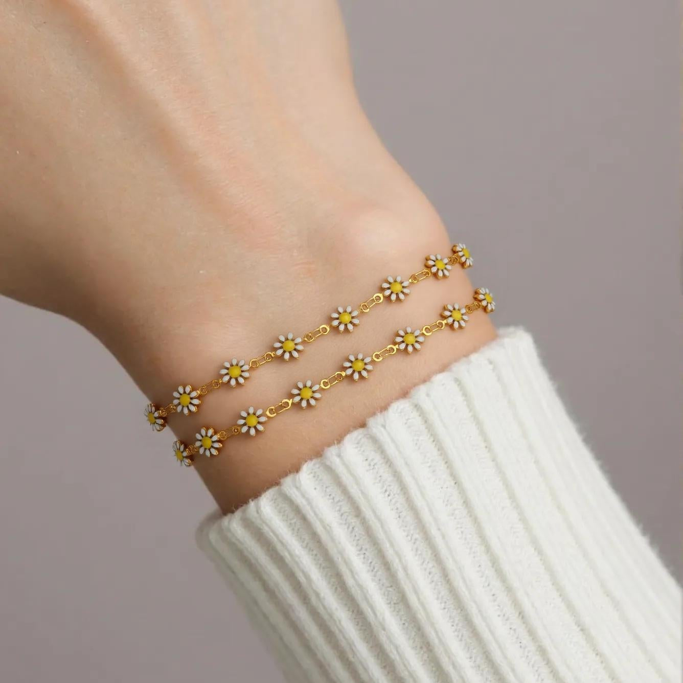Women's Gold Plated Bracelet – Timeless Elegance