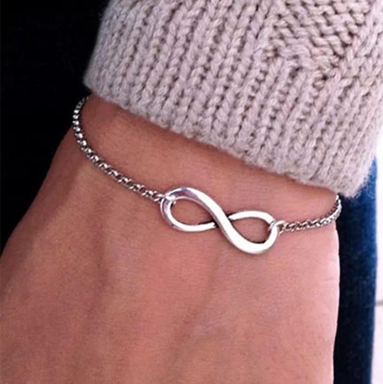 Shining Infinity Bracelet – Timeless Sparkle for Women and Girls