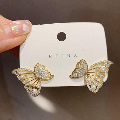 Korean Pearl & Cubic Zirconia Stud Earrings – Chic Sparkle for Modern Women