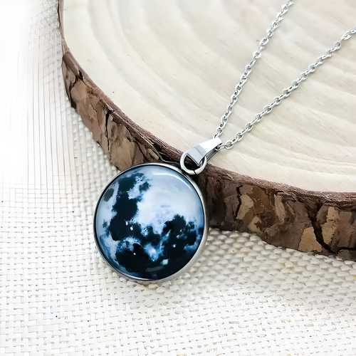 New Glowing Moon Necklace – Illuminate Your Elegance