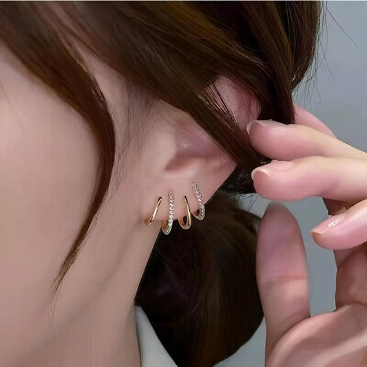 Korean Fashion Gold Plated Four Prong Stud Earrings – Timeless Elegance